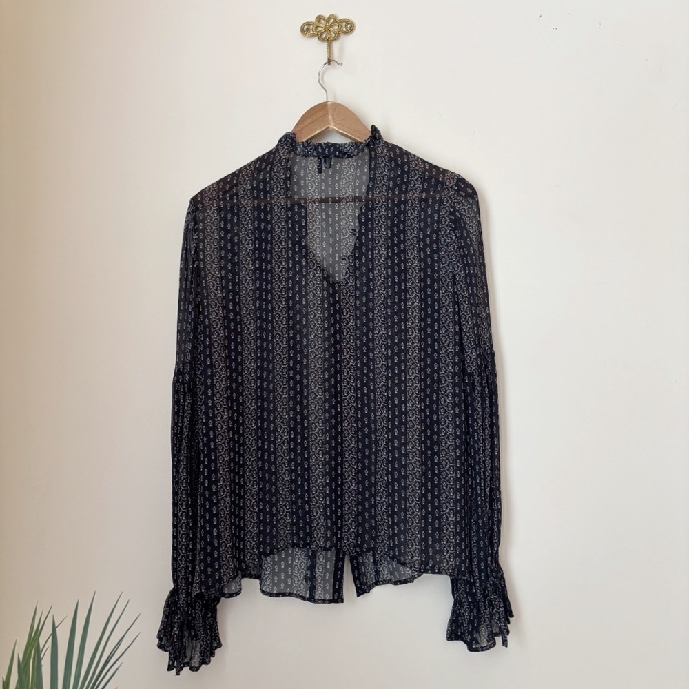 PAIGE Haiku Black Floral Silk Ruffle Button Front Blouse Small Quiet Luxe - Picture 6 of 8